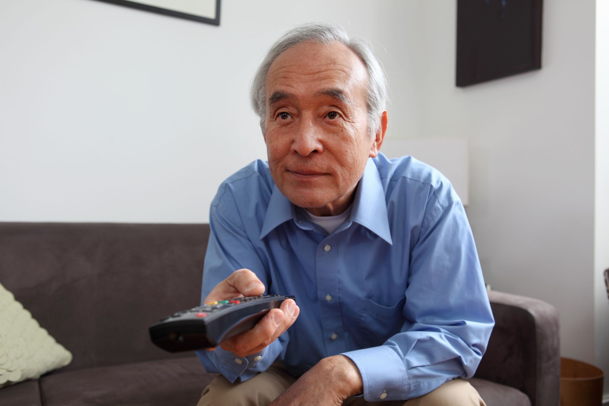 Los hábitos de ver televisión en la mediana edad podrían exacerbar el deterioro cognitivo