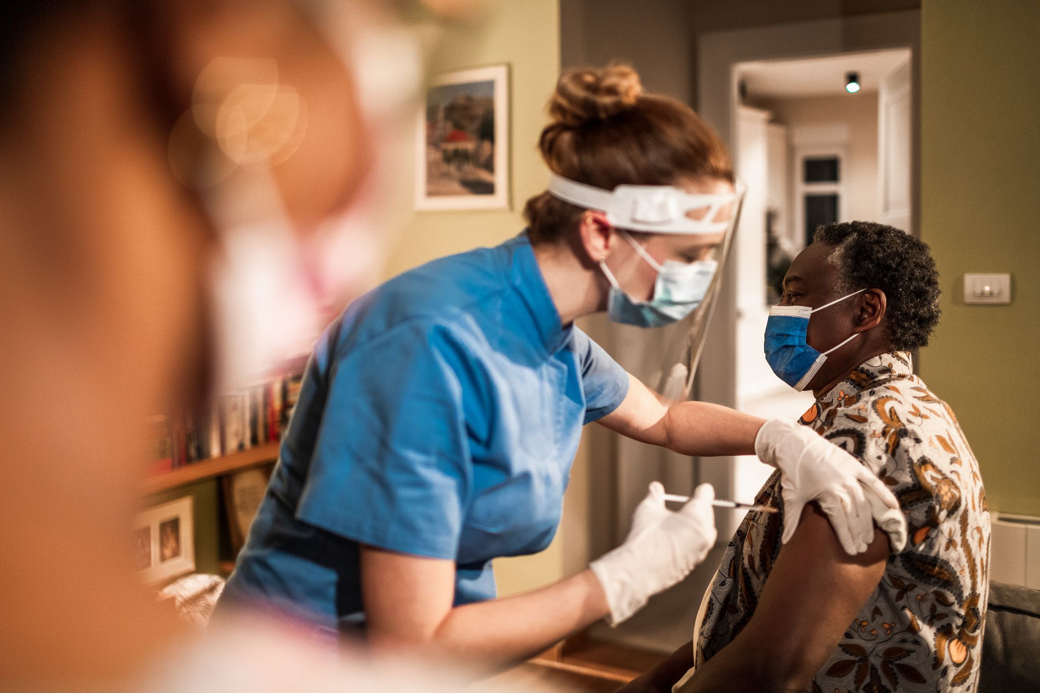 La reticencia a las vacunas disminuyó más rápido entre los afroamericanos, sugiere un estudio