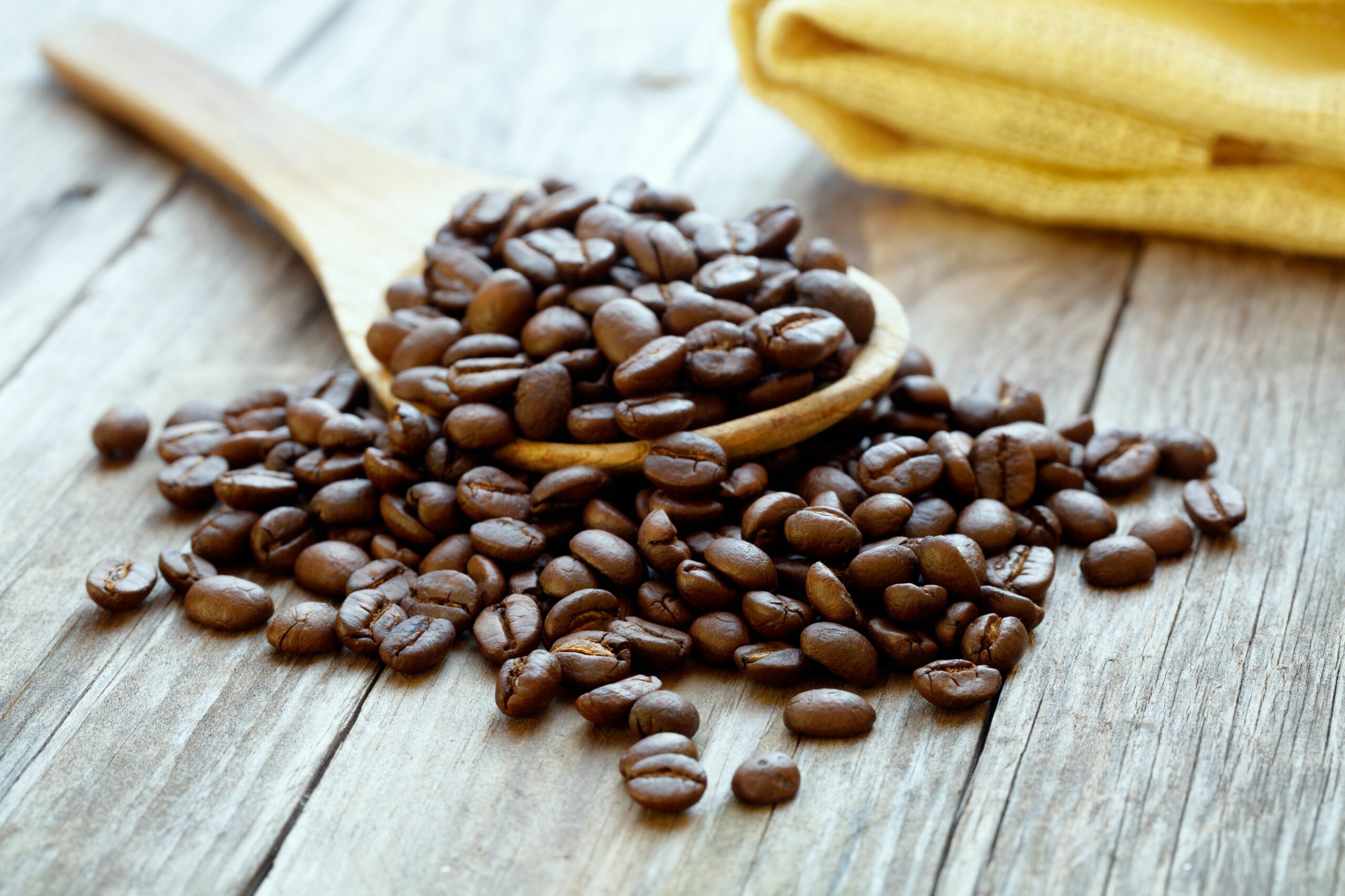 De dónde viene la cafeína y sus diversos usos